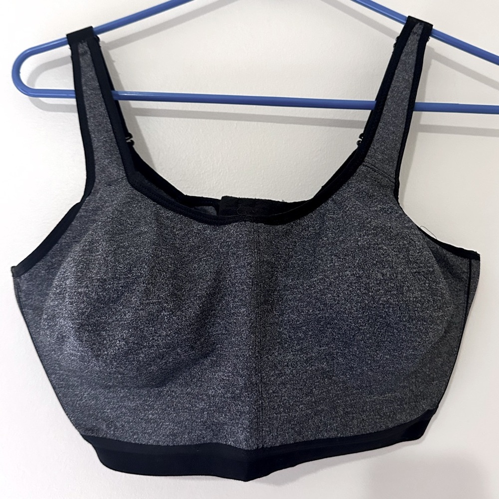 WACOAL High-Impact Sports Bra